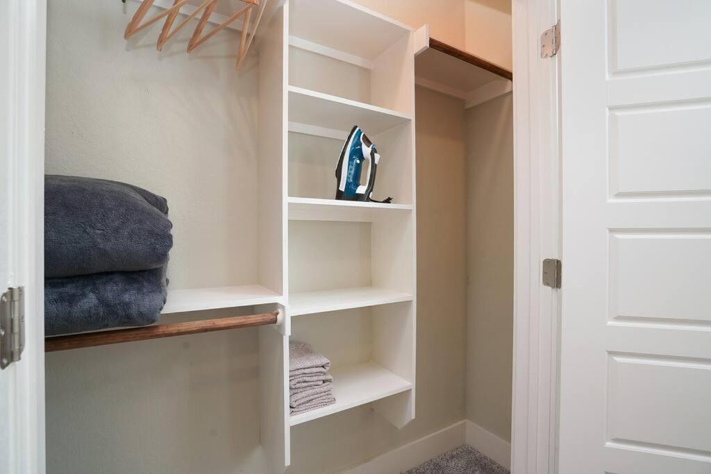 Spacious, Sleeps 6, St Phillips, King Bed סן אנטוניו מראה חיצוני תמונה